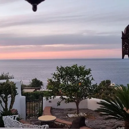 Villa La Resilienza - Eoliana Sul Mare, In Centro A